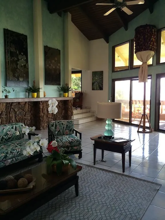 Bed and Breakfast House Of Fountains Лахайна 3*,