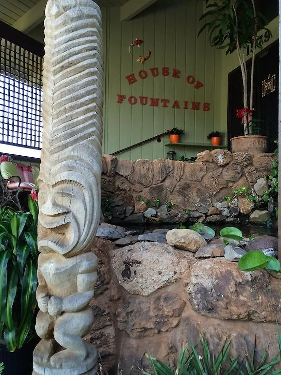 Bed and Breakfast House Of Fountains Лахайна Отель типа 