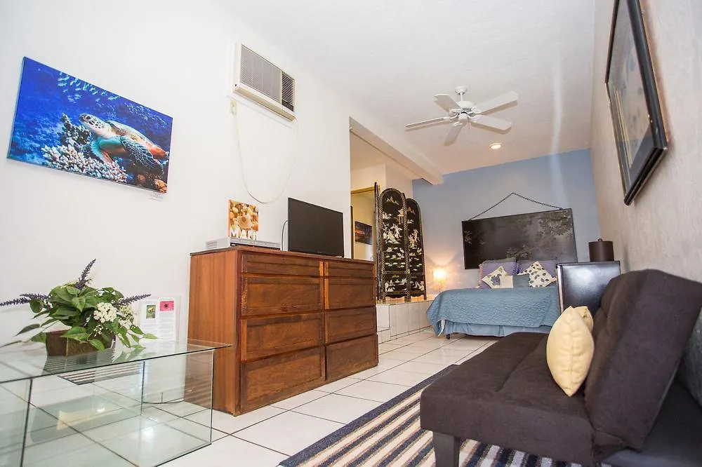 House Of Fountains Bed and Breakfast Lahaina